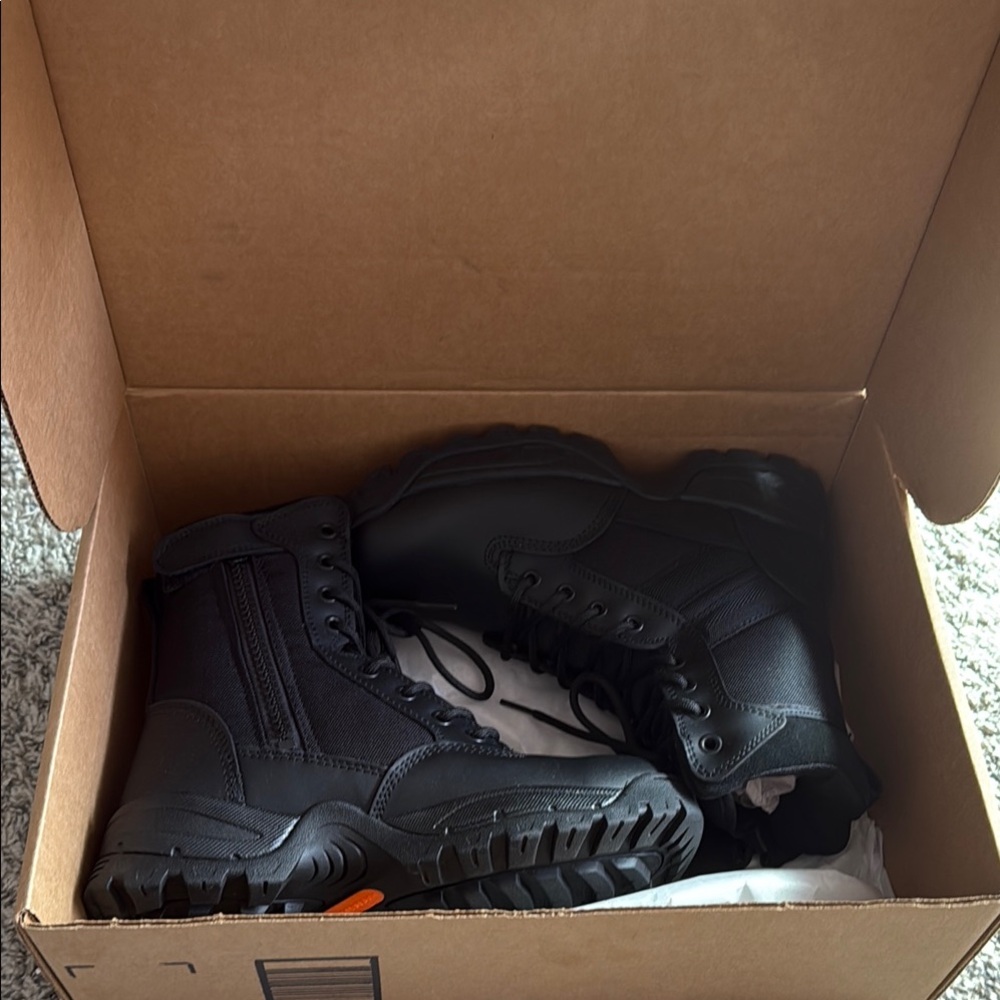 Black High-Top Tactical Boots with Rugged Sole